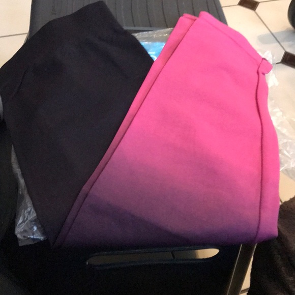 NWT Zaney Threads Crop Capri Leggings M/L - Picture 3 of 4